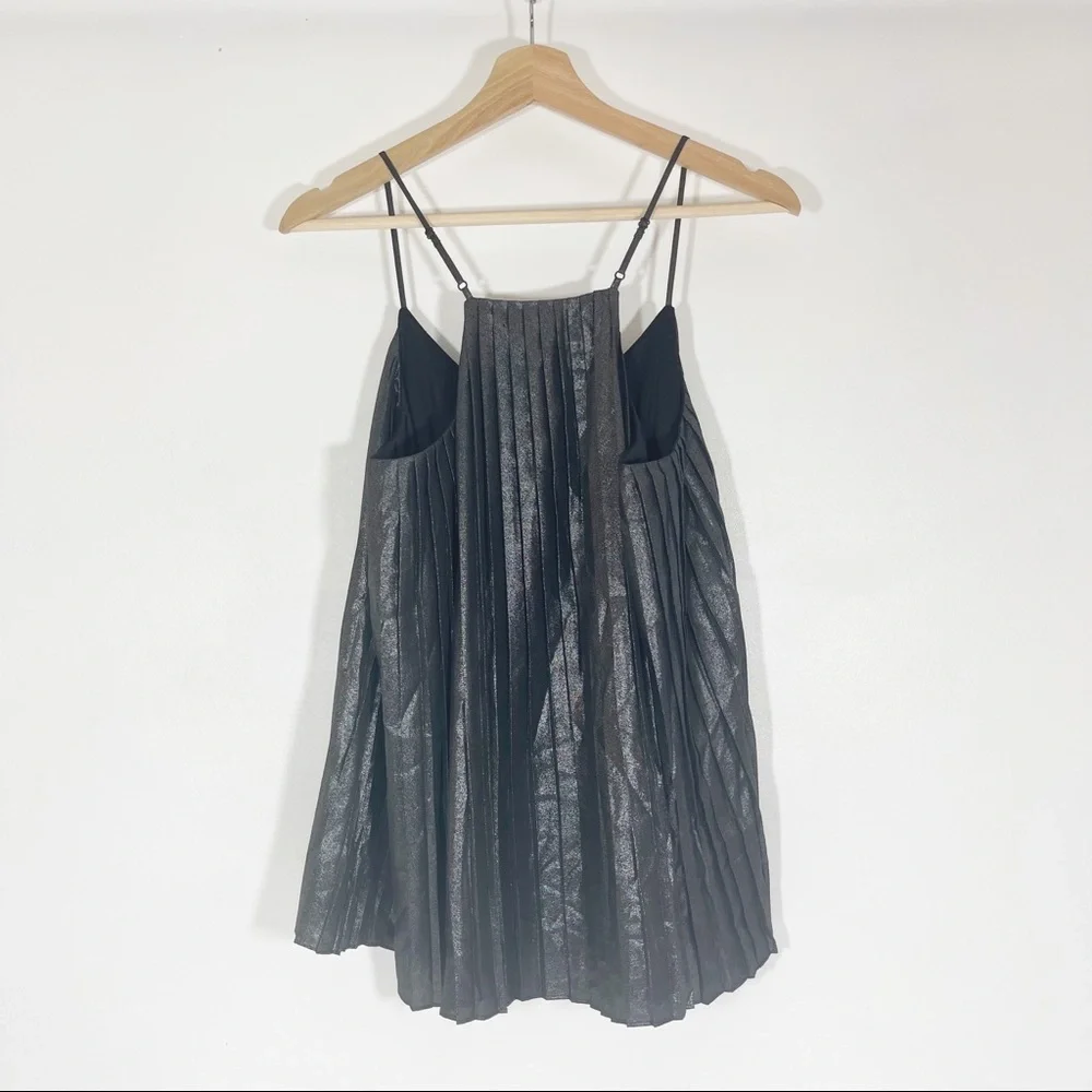 NWT Express Trapeze Cami Tank Top Glittering Metallic Pleated Gray Sz M